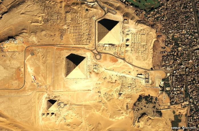 Picture of Pyramids of Giza