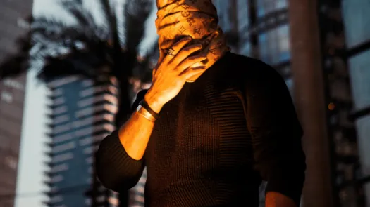 Man in Tel Aviv covering his face covid 19 in Israel